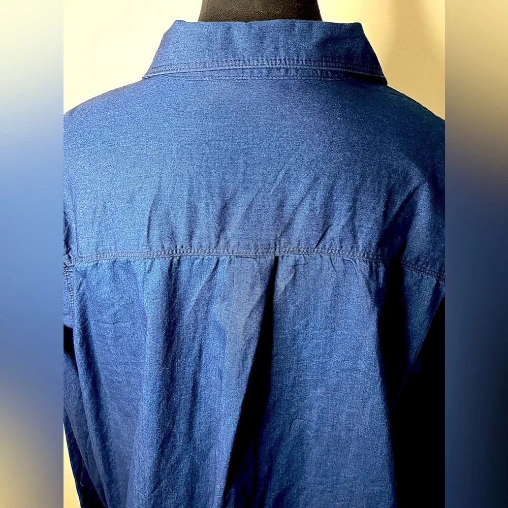 👖Old Navy Classic Denim Style Shirt, dark navy, metal button down, cuffs 💙 - Picture 4 of 9